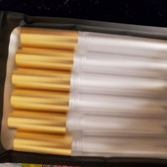 DBAA Cosmetics Lipgloss kits - Picture 2 of 5